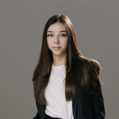 Valeria S.